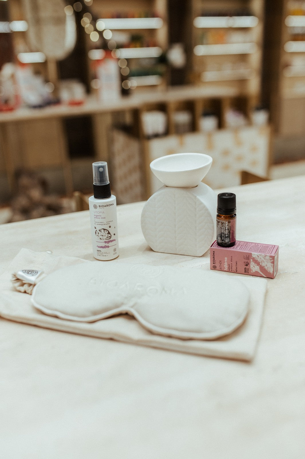 Ensemble de sommeil : masque de sommeil, huile de lavande, brume d'oreiller et brûleur à mazout