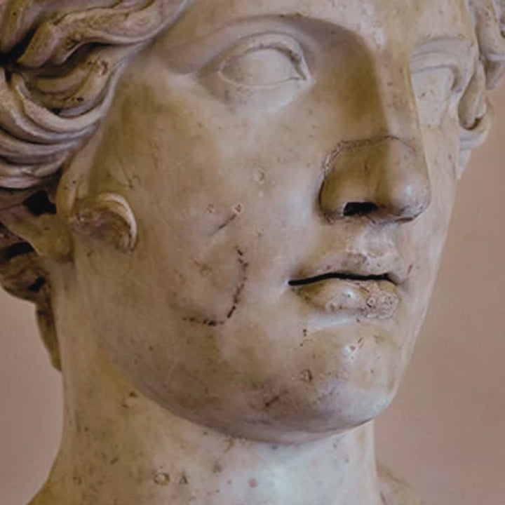 HERA ILLUMINATED EYES